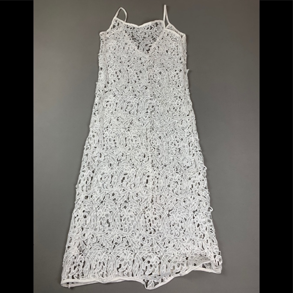 NEW!💝White knit appliqué dress